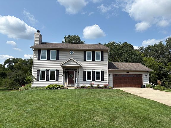3rd image of 1694 Leisure Ct