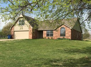 18304 S Cedar Ridge Rd, Claremore, OK 74019