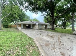 515 Maple St, Farmersville, TX 75442