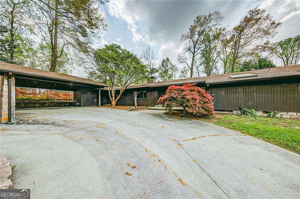 378 Hillside Dr NW, Atlanta, GA 30342 | Zillow