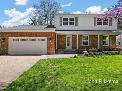 1364 Worcester Dr NE, Grand Rapids, MI, 49505