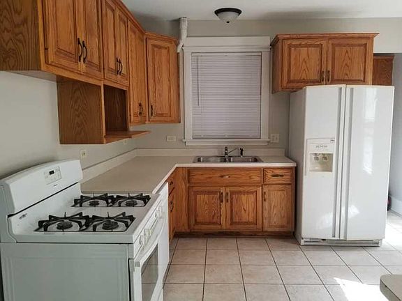 4th image of 421 Buell Ave #1