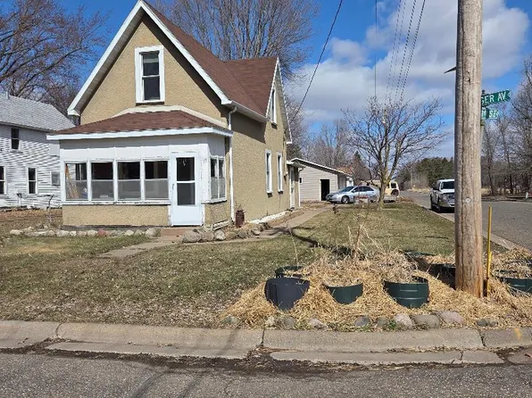 15 W 3rd St, Rush City, MN 55069