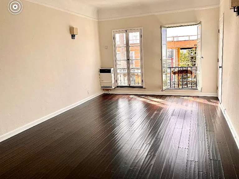 3517 Marathon St #204 — Photo 5