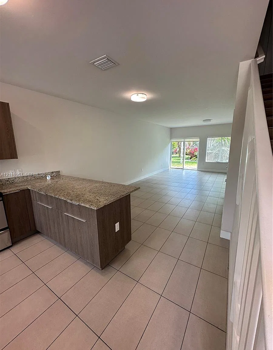 East Of 5th Townhomes — Photo 3