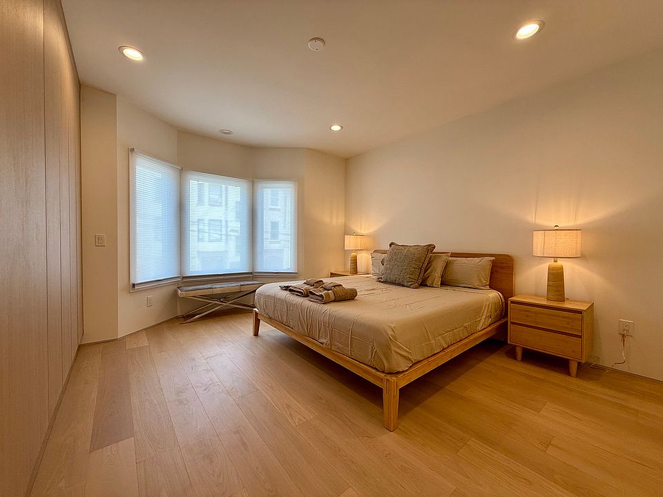 1st image of 941 Greenwich St #939