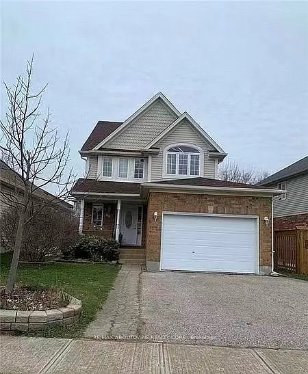 4 bed, $2,950 — Photo 1