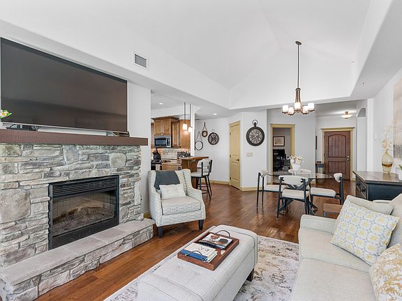 4th image of 2770 Auburn Rd Unit 308