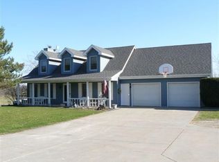 644 228th Pl, Pella, IA 50219