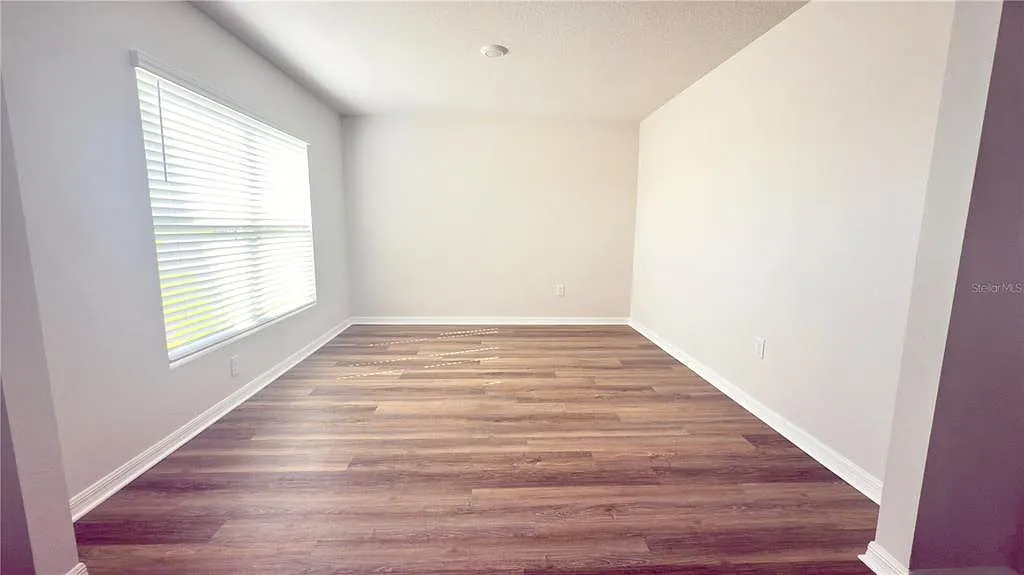 5 bed, 3.0 bath, 2613 sqft, $2,850 — Photo 3