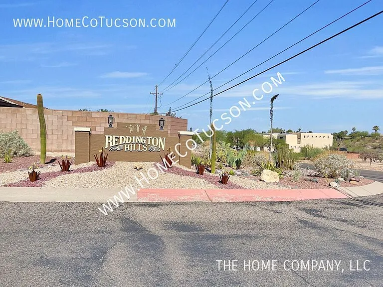 3873 S Havenhurst Dr — Photo 2