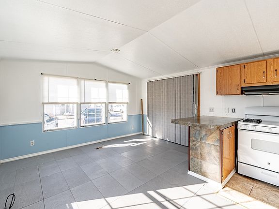 4th image of 11 Pioneer Way