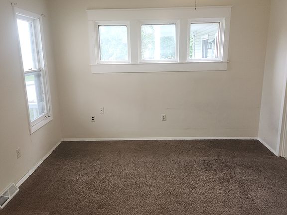 2nd image of 1005 N Water St