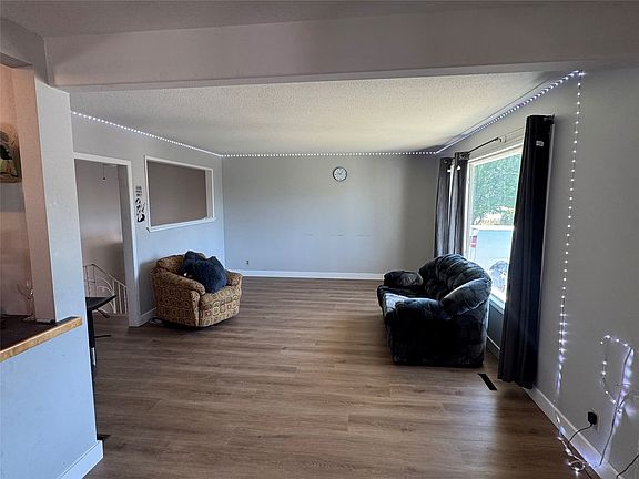 4th image of 470 Perry Rd