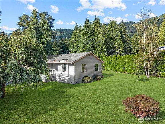 2nd image of 3019 Pine Lane