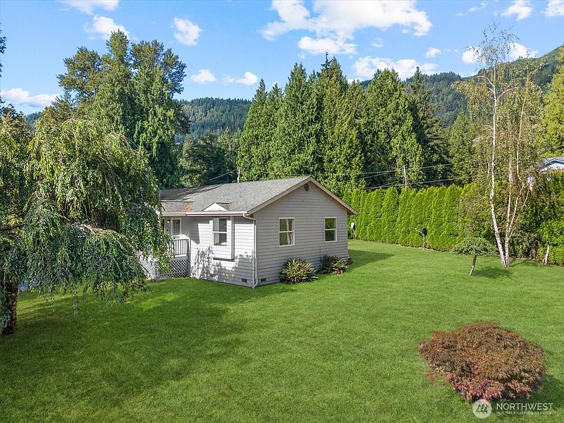 2nd image of 3019 Pine Lane