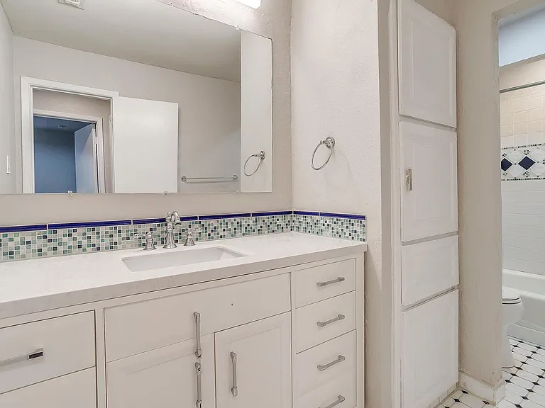5947 Chimney Wood Cir — Photo 39