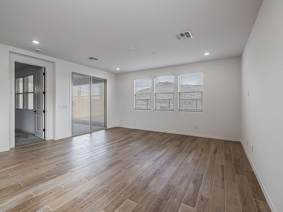3rd image of 21294 W Roanoke Ave