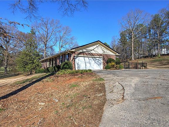 4th image of 408 Mac Johnson Rd NW