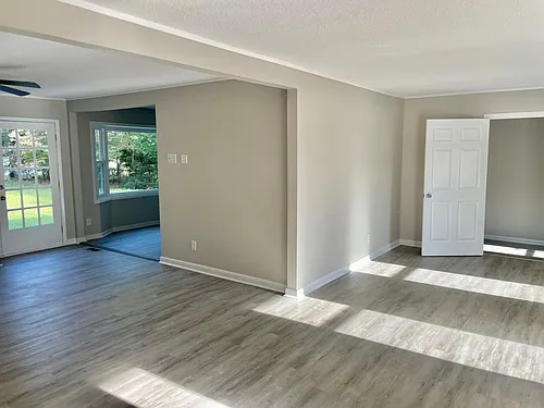 518 Platinum St Photo 1
