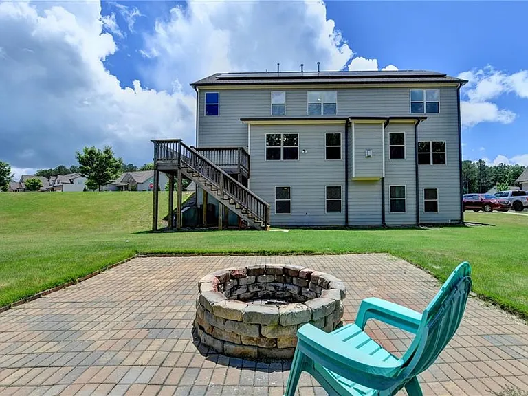 235 Bella Dr — Photo 84