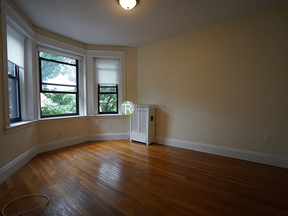 1st image of 1148 Commonwealth Ave APT 33