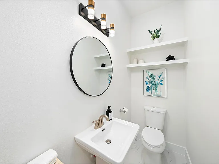3010 Delano St — Photo 25