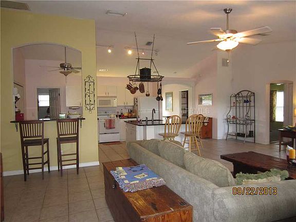 4th image of 4426 Bayview St