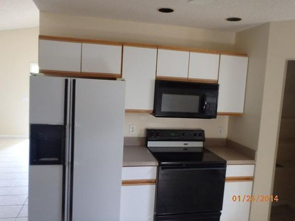 4th image of 1525 22nd Ave SW