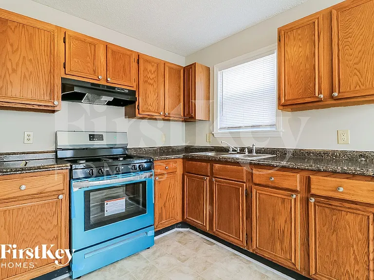 3817 Central Ave — Photo 6
