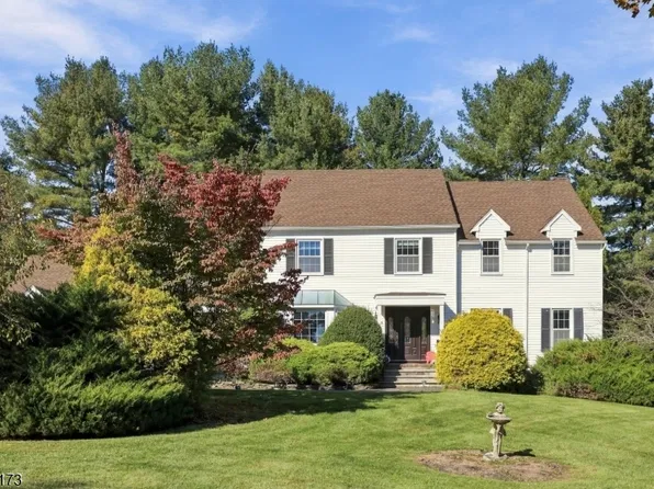 72 Furnace Rd, Chester Twp., NJ 07930
