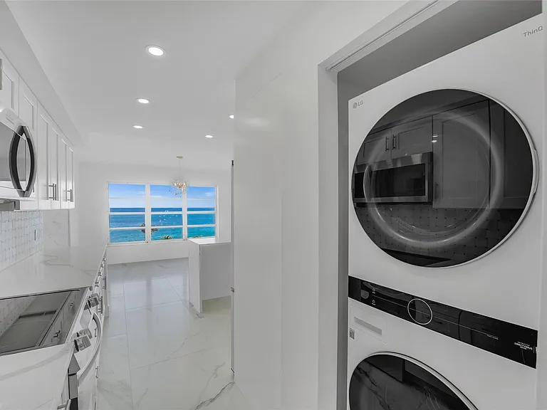 3900 Galt Ocean Dr #511 — Photo 16