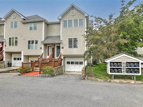 467 N Ln, Bristol, RI 02809