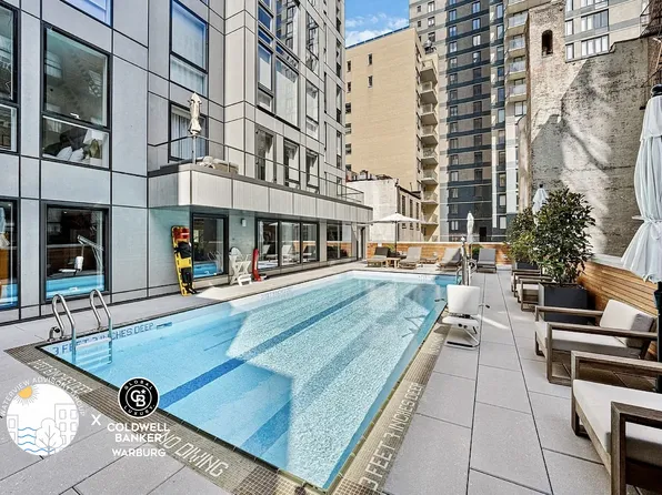 150 East 23rd Street image 3 of 11