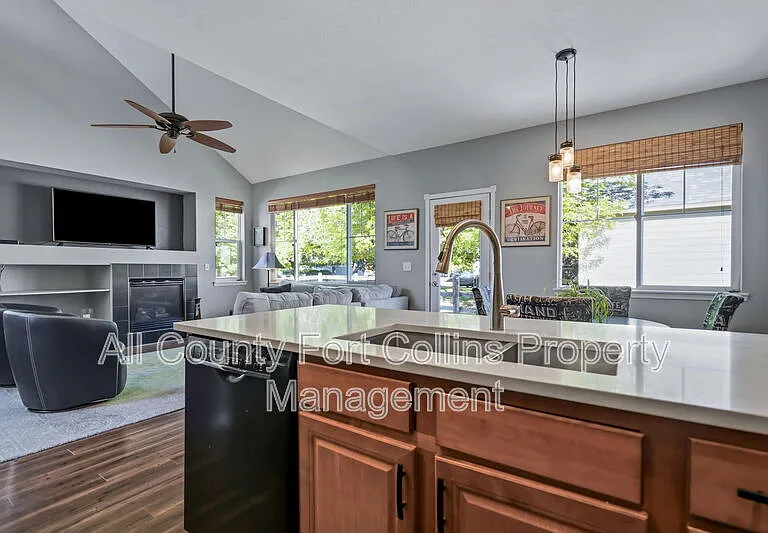 2333 Windrow Dr — Photo 6