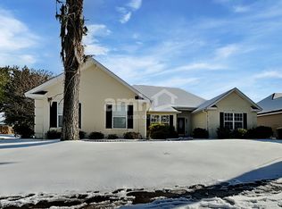 738 Laurel Hill Cir, Richmond Hill, GA 31324