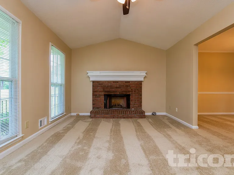 1202 Holly Hills Dr SW — Photo 30
