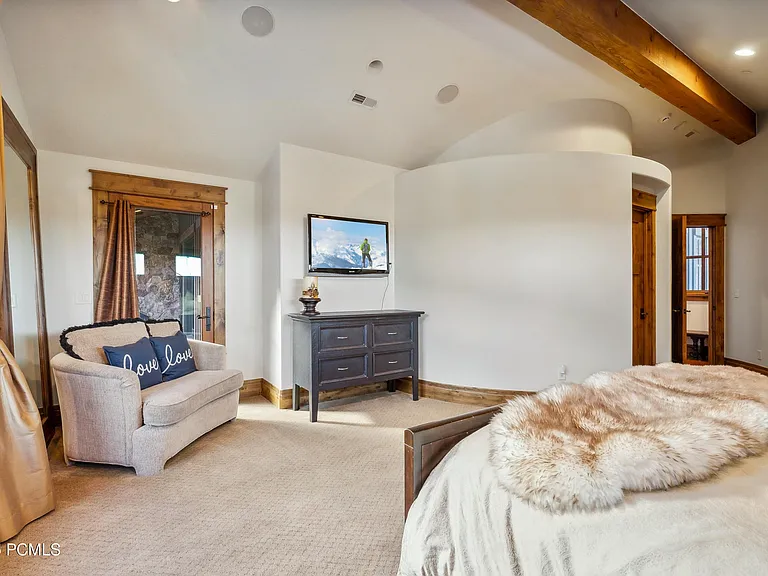 2520 Bear Hollow Dr — Photo 24