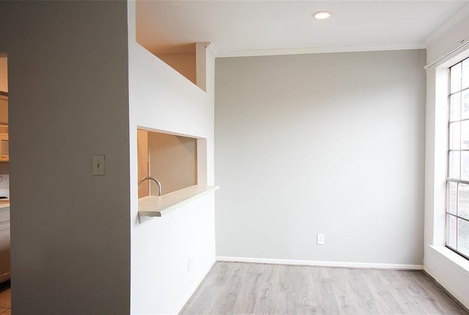 1st image of 2121 El Paseo St APT 1901