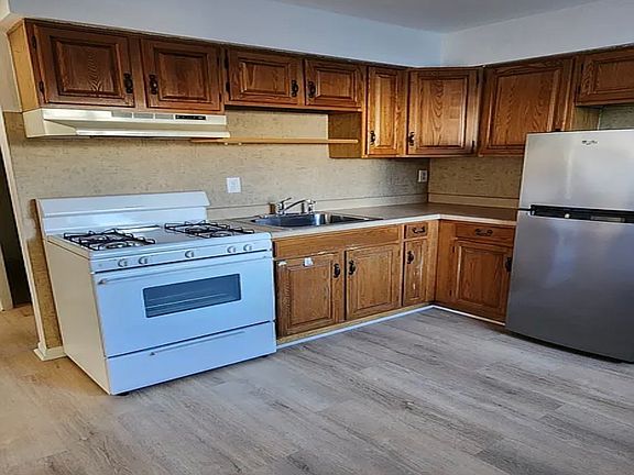 5th image of 77 Main Ave APT 1