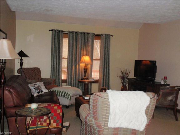 5th image of 4955 Emerald Ln