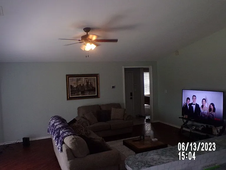 2420 SW 44th St — Photo 8
