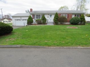 4 Round Hill Rd, Wethersfield, CT 06109