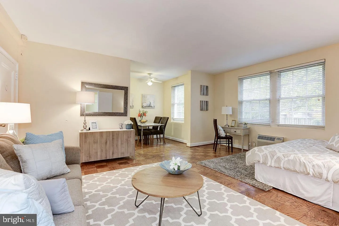 Studio, 410 sqft, $1,595 — Photo 4