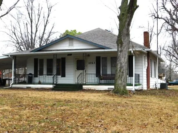 1023 N 8th St, Perry, OK 73077