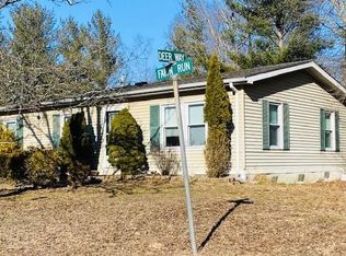 2 Fawn Run, Manalapan, NJ 07726