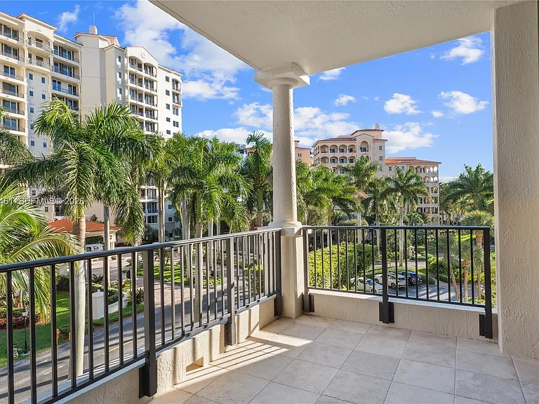 13621 Deering Bay Dr #304 — Photo 32