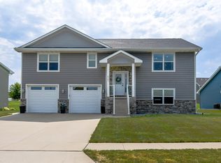 2161 Blackfoot Ln, Asbury, IA 52002