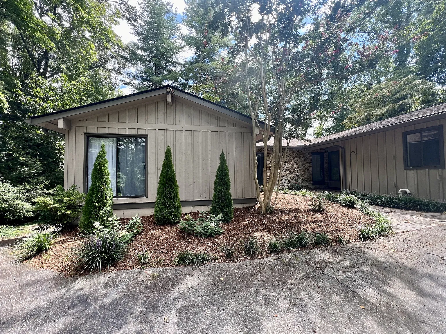 319 Mockingbird Drive - 1 — Photo 1