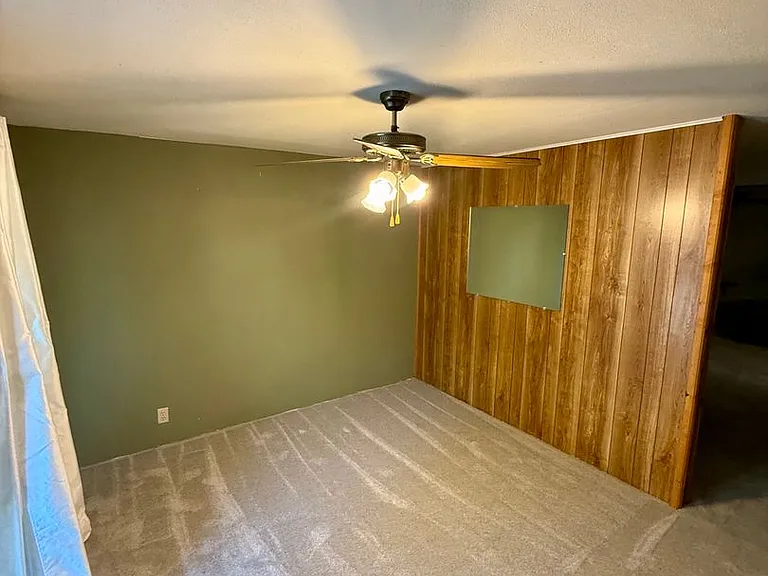 2036 Lavey St — Photo 10